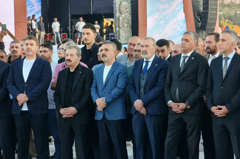 Sincan’da Türk Dünyası Festivali yoğun ilgiyle başladı
