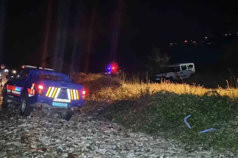 Sinop’ta tekne alabora oldu: 1 polis ölü, 1 polis kayıp
