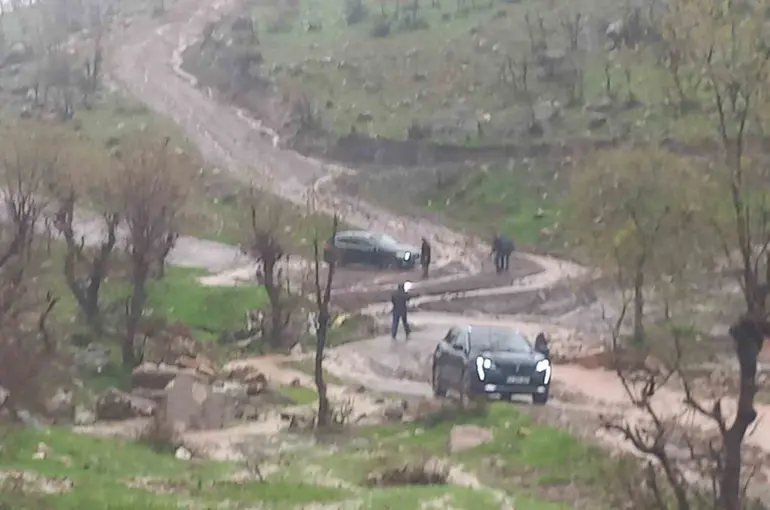 Şırnak’ta köy yolu kapandı, öğretmenler mahsur kaldı
