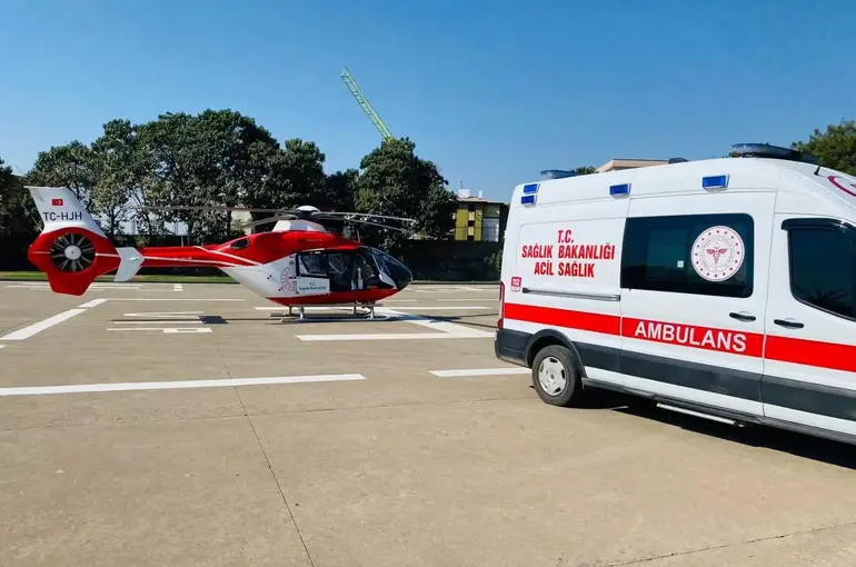 Şırnak’ta travma geçiren bebek helikopterle Diyarbakır’a sevk edildi
