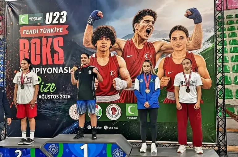 Sivaslı boksör Rize’de Türkiye 3.’sü oldu
