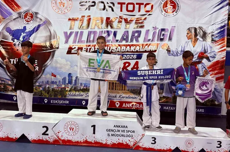 Sivaslı karateciler şov yaptı!
