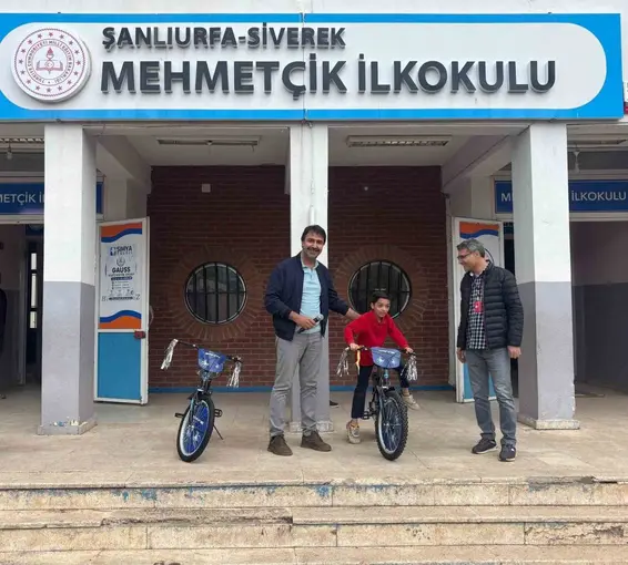 Siverek’te çevreye duyarlı öğrenciler bisikletle ödüllendirildi

