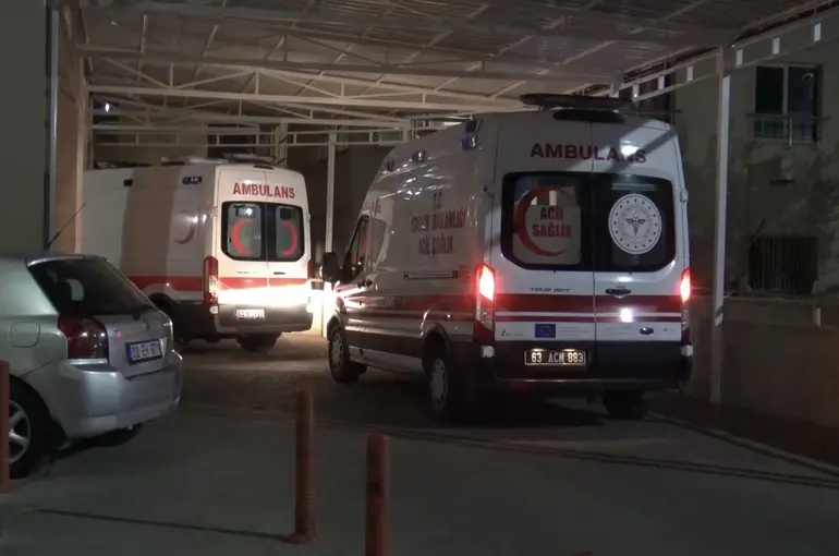 Siverek’te otomobil şarampole düştü: 3 yaralı
