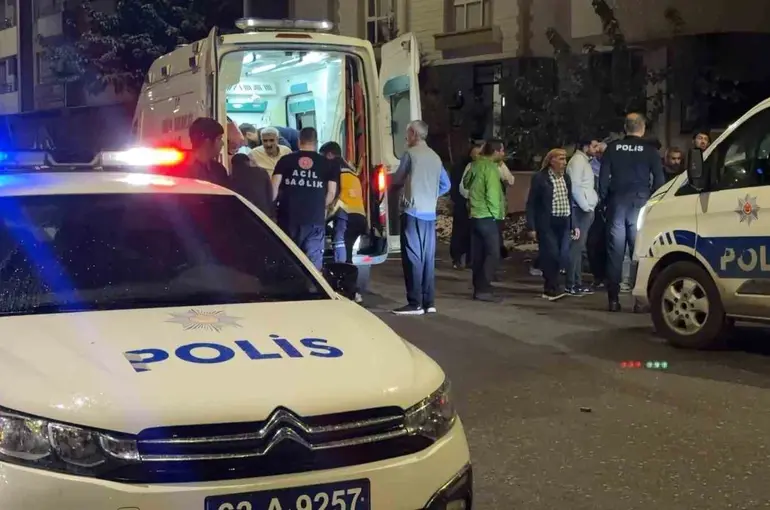 Siverek’te silahlı, taşlı ve sopalı kavga: 2 yaralı
