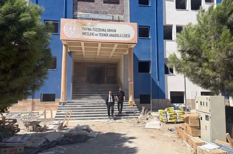 Söke’de okul güçlendirme çalışmaları hız kesmeden sürüyor
