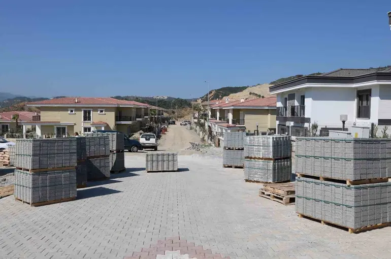 Söke’de ulaşım ağına yeni yollar kazandırılıyor
