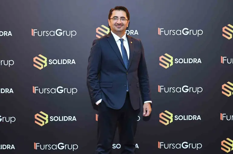 Solidra satın almada yapay zeka ile insan deneyimini buluşturuyor
