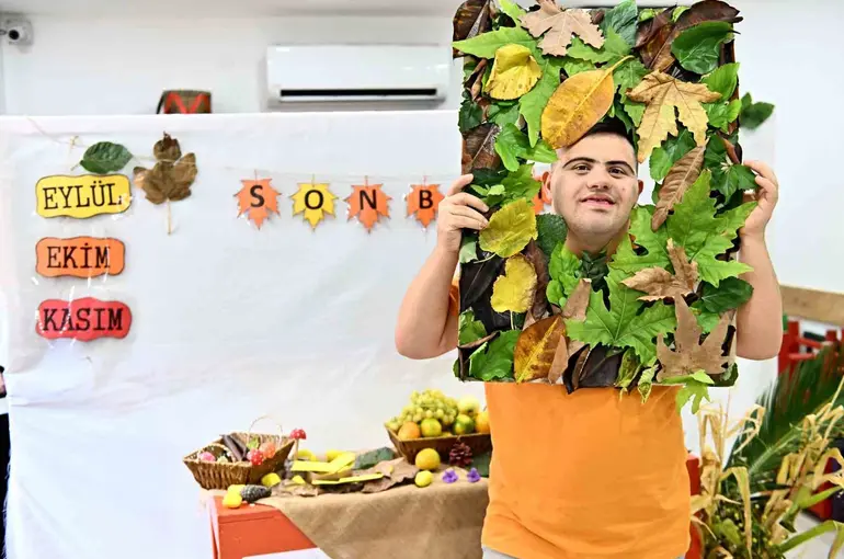 Sonbaharı drama ile karşıladılar
