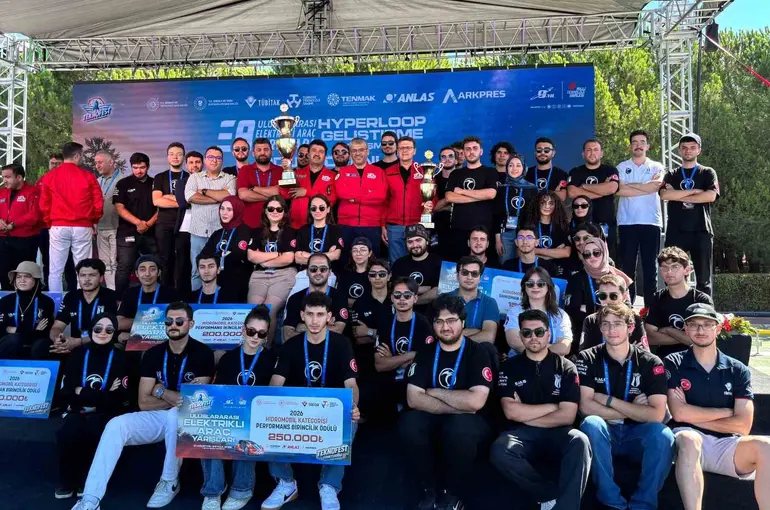SUBÜ, elektrikli araç yarışmalarında ilk iki sıranın sahibi oldu
