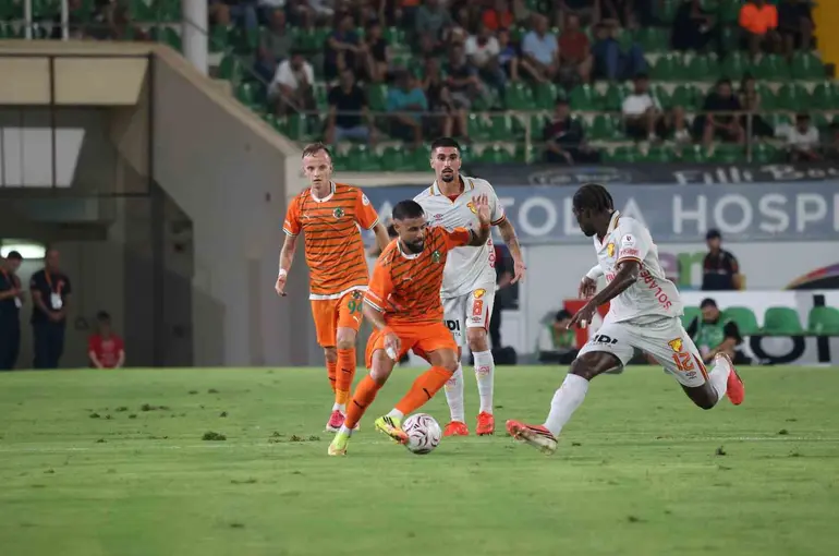 Süper Lig’de galibiyeti bulunmayan Göztepe, son sıradan kurtulamadı
