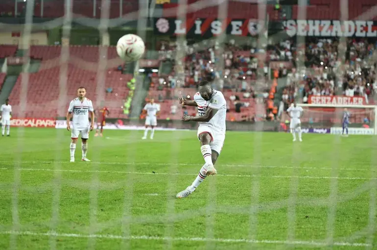 Süper Lig’in ilk 6 haftasında 19 penaltı atıldı
