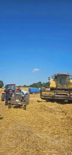 Tarla yangınlarına karşı biçerdöver operatörleri bilgilendirildi
