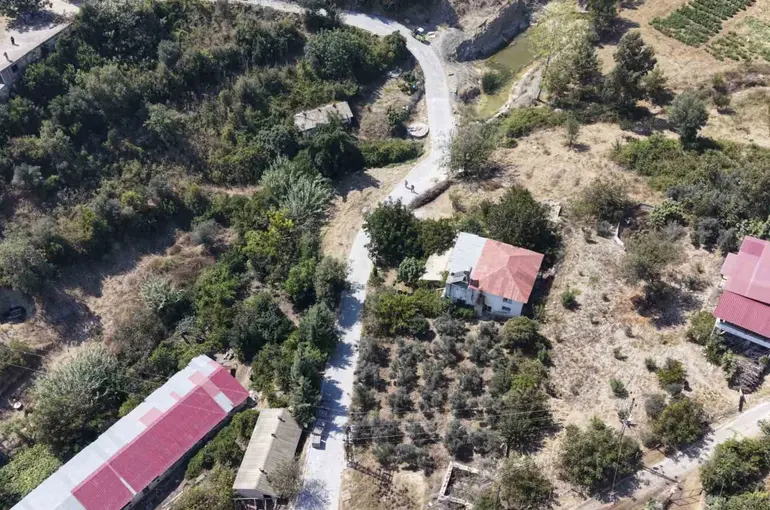 Tarsus’ta 3 bin 200 metrekarelik yol yenilendi
