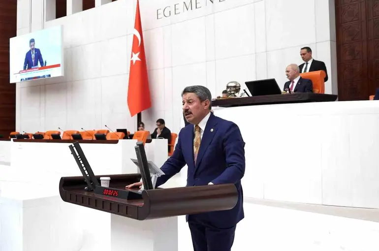 Tatar: "Cumhuriyetin 102. yılı gurur ve coşkuyla kutlanıyor"
