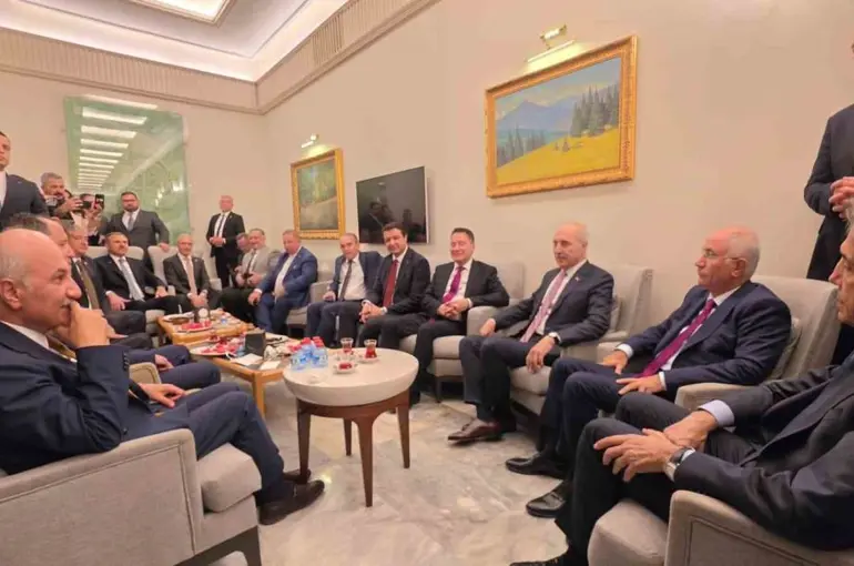 TBMM Başkanı Kurtulmuş’tan kulis ziyareti
