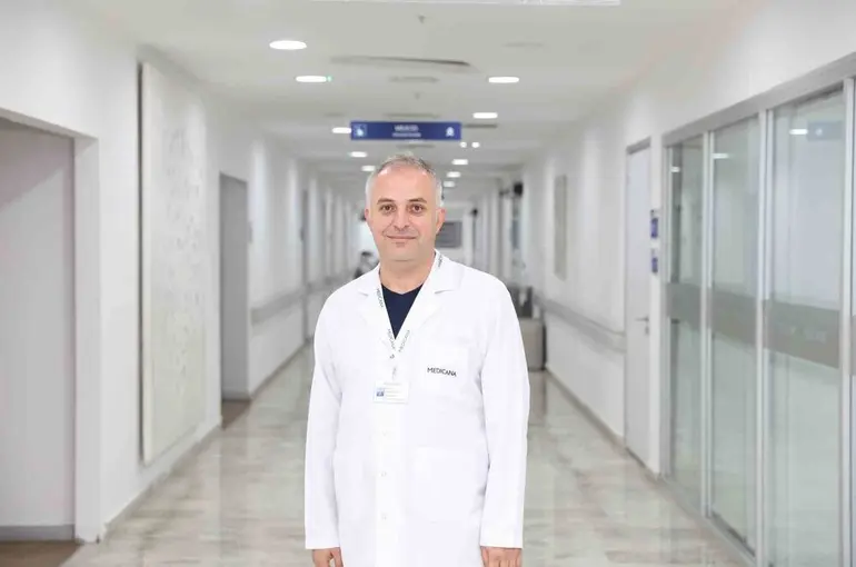 Teknolojinin getirdiği duruş bozuklukları boyun sağlığını tehdit ediyor
