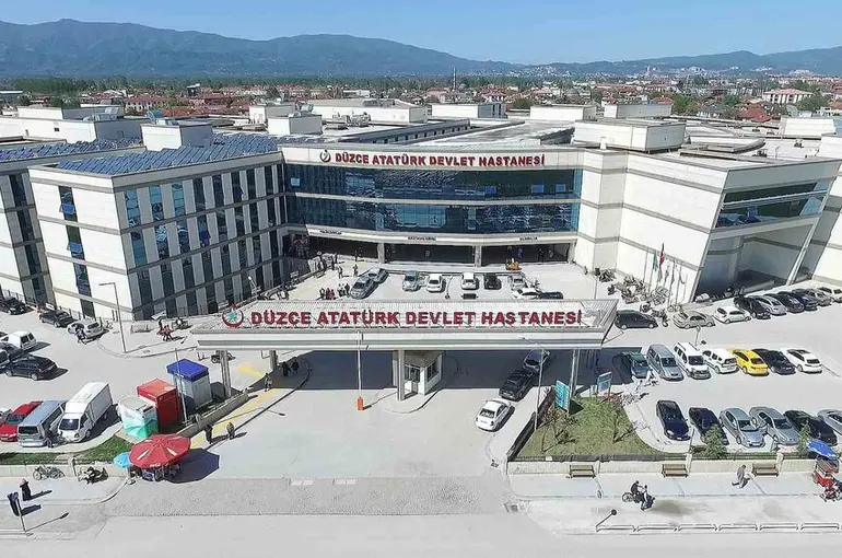 Tele-müdahale: Doktor telefonda, aile evde zamanla yarıştı
