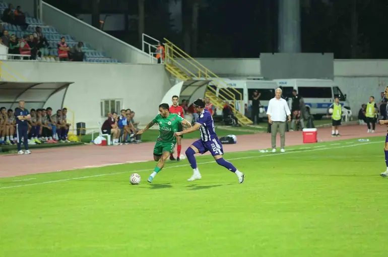 TFF 2. Lig: Isbaş Isparta 32 Spor: 3 - Güzide Gebzespor: 3
