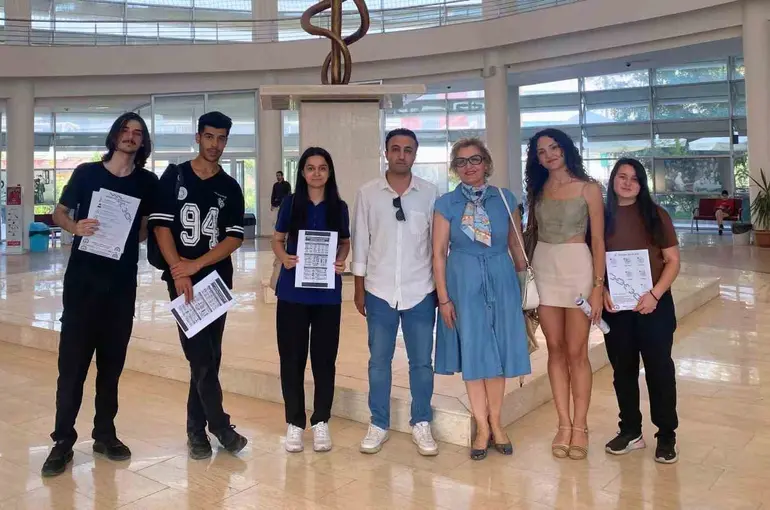 Tıp öğrencilerinden enfeksiyonlara karşı toplum sağlığı çalışması
