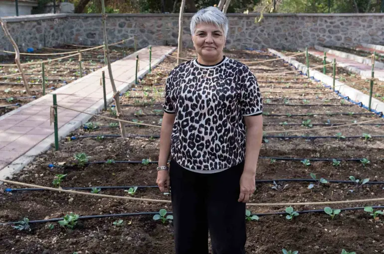 Toprakla buluştu, yaşama yeniden tutundu

