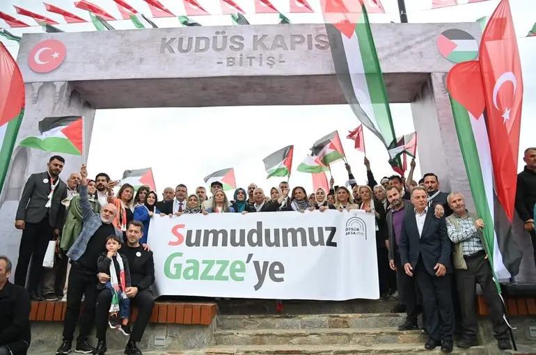 Trabzon Gazze için yürüdü, binlerce kişi tek yürek oldu
