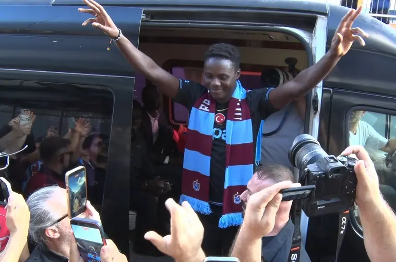 Trabzonspor’un yeni transferi Franculino Dju, Trabzon’a geldi

