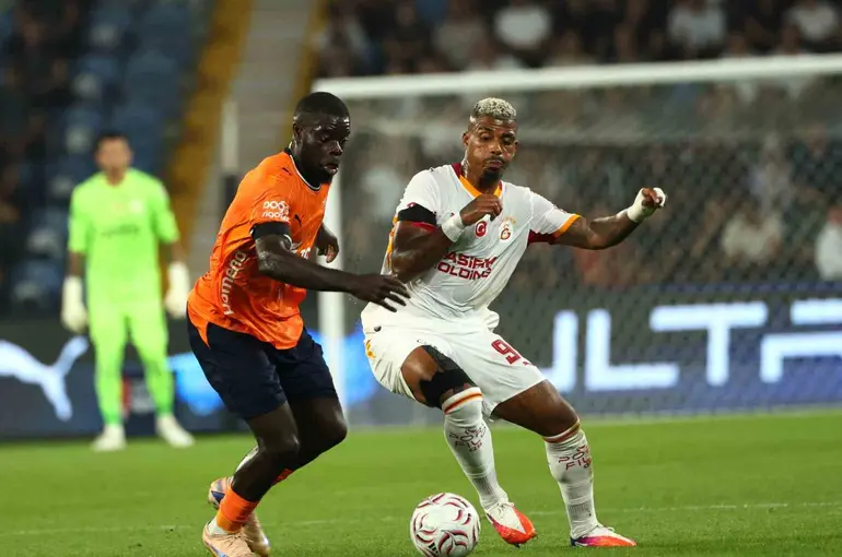 Trendyol Süper Lig: Başakşehir: 0 - Galatasaray: 1 (İlk yarı)
