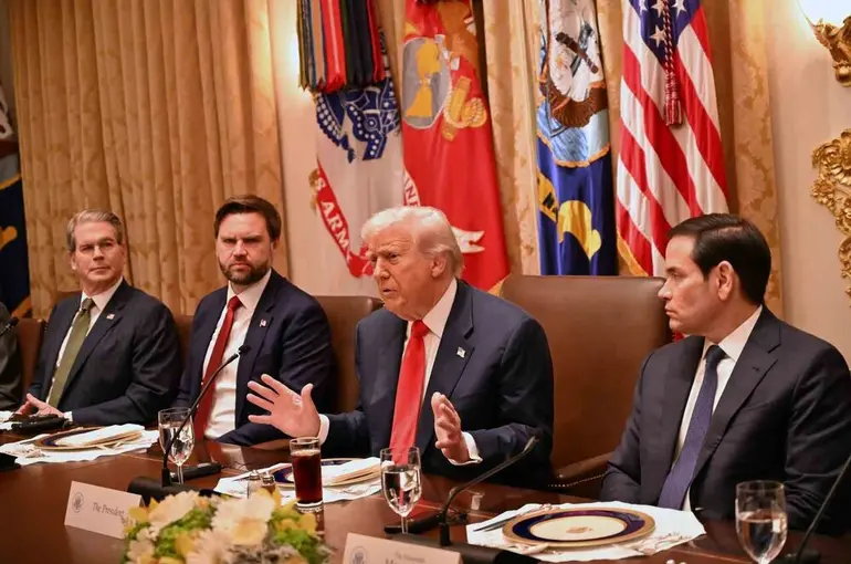Trump: "Hamas ile konuştum, bana silah bırakacaklarını söylediler"
