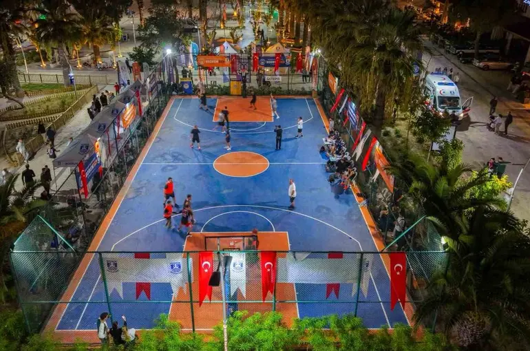 Turgutreis’te basketbol şöleni başladı
