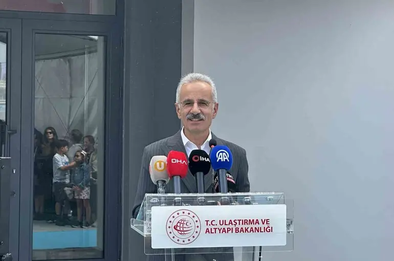 Ulaştırma Bakanı Uraloğlu: "2025 yılının ilk 8 ayında 26 bin 264 gemi trafiği gerçekleşti"
