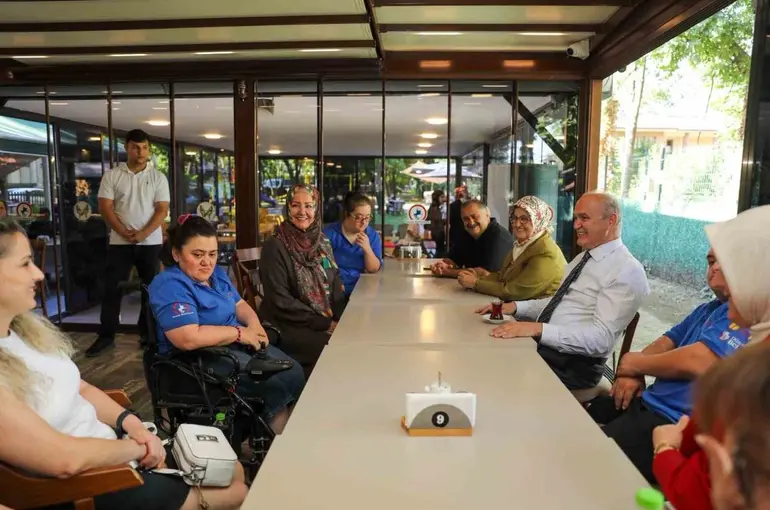Ünlü televizyon programcısı İkbal Gürpınar Düzce’de
