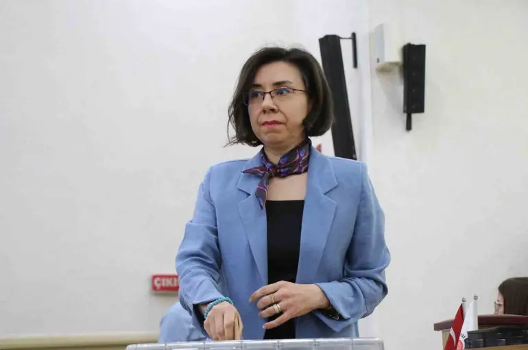 Uşak Belediye Başkan Vekilliğine Hatice Terekeci Özkan seçildi
