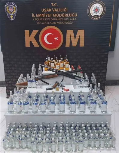 Uşak’ta kaçak alkol ve sigara operasyonu
