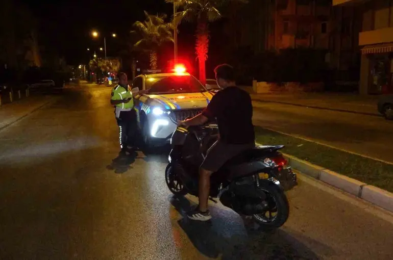 Uygulama yapan ekiplerden kaçtı, cezası ağır oldu: 610 bin 168 TL, 180 gün trafikten men
