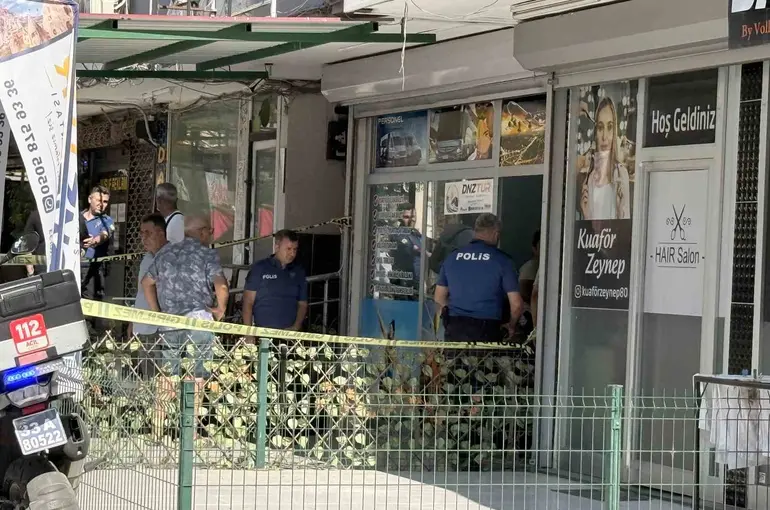 Uzaklaştırma kararı bulunan koca dehşet saçtı: 2 ölü
