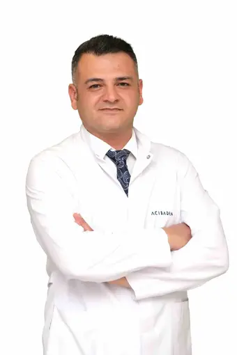 Uzmandan ’badem göz’ trendi uyarısı: "Kişinin yüz yapısı, kaş pozisyonu ve orta yüz anatomisi birlikte değerlendirilmelidir"
