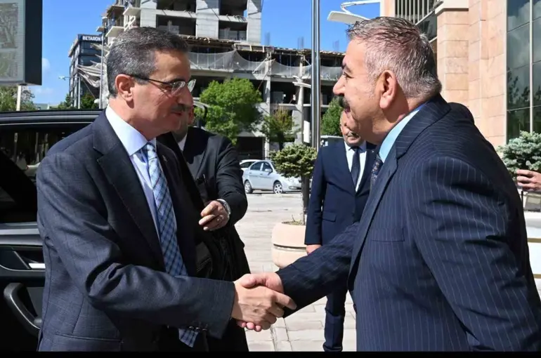 Vali Aydın Baruş Palandöken’de
