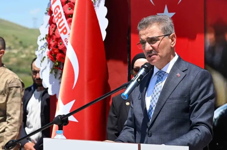 Vali Baruş: "Erzurum Kongresi, milletimizin şahlanış kararıdır"
