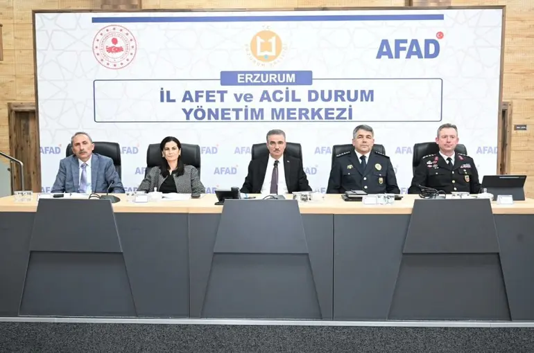 Vali Baruş’tan  sahipsiz sokak hayvanları için ‘Zamanında Müdahale’ vurgusu
