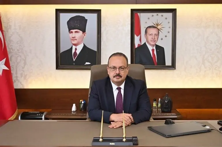 Vali Canbolat: "O’nun mücadelesi tüm uluslara ilham kaynağı olmuştur"
