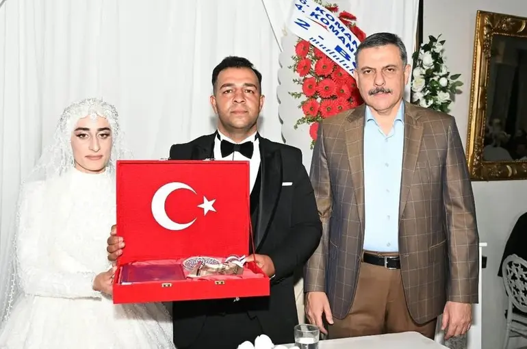 Vali Çiftçi, Gazi Samet Kulaç’ın düğün törenine katıldı
