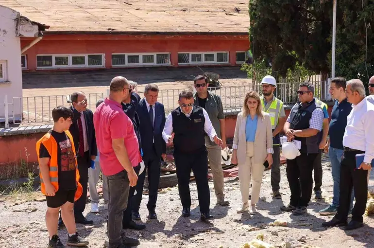 Vali Sözer 8 okuldaki eğitim yatırımlarını sahada inceledi
