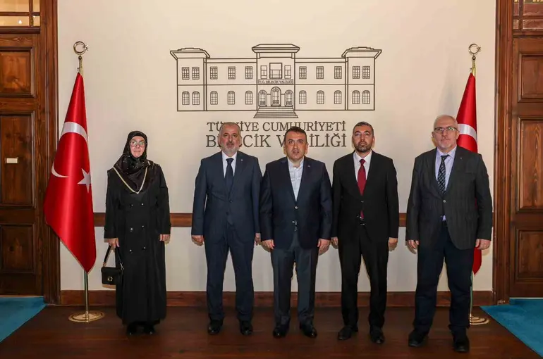 Vali Sözer, din görevlileriyle bir araya geldi
