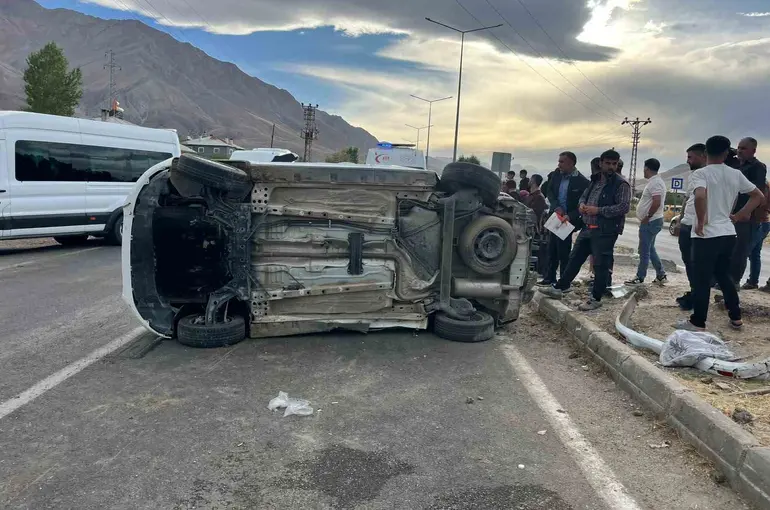 Van’da trafik kazası: 3 yaralı
