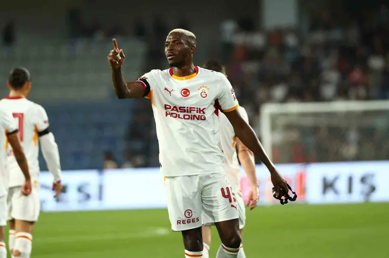 Victor Osimhen, sakatlığı sebebiyle Nijerya’nın kadrosundan çıkarıldı
