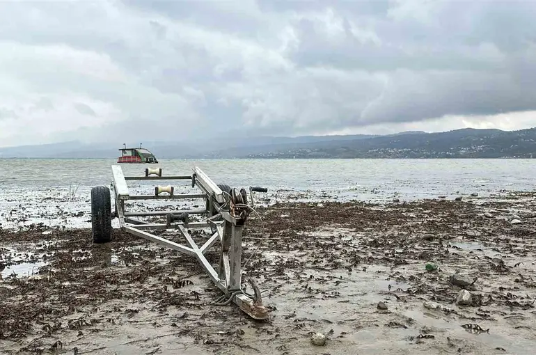 Yağışlara rağmen Sapanca Gölü’ndeki su seviyesi kritik eşikte
