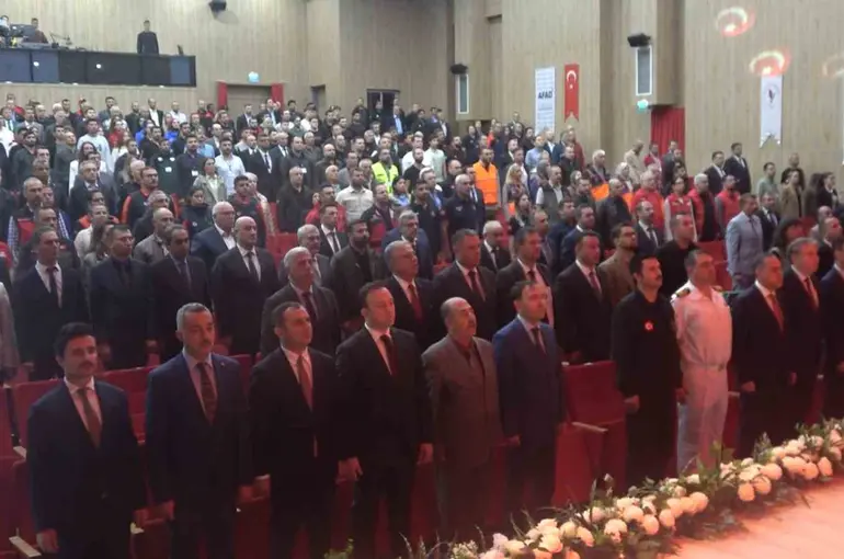 Yalova’da İl Afet Risk Azaltma Planı çalıştayı başladı
