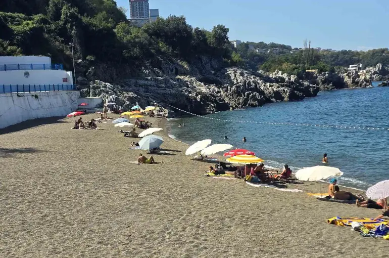 Yasak kalktı, vatandaşlar Kapuz Plajı’na akın etti
