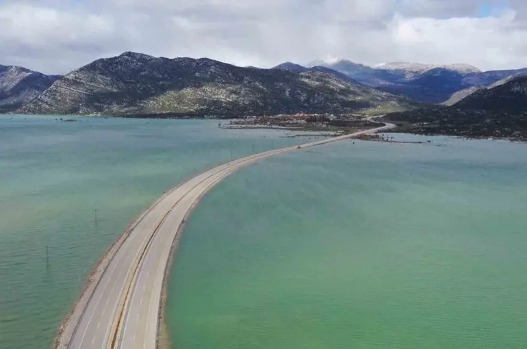 Yeni Antalya-Konya Karayolu Eynif Ovası’nın son hali dron ile görüntülendi
